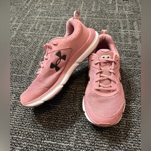 Under Armour Women's Charged Assert 10 Running Shoe Size 10
